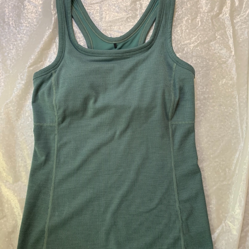 Prana Small Tank